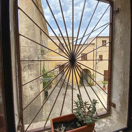 Apartmán Entire House In Scalea's Historical Center Scalea